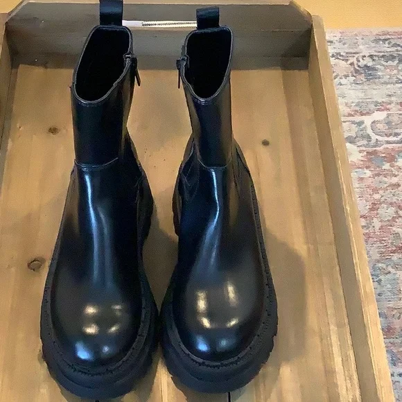 NWOT ZARA Women’s Faux Leather Black Platform Whimsigoth Emo Ankle Boots 38 - Picture 2 of 12